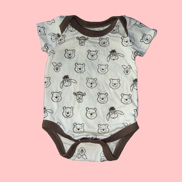 Winnie the Pooh onesie 6 months - Picture 1 of 2